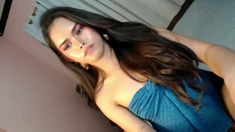 Snapshot of alove_too_last chatting on January 2025 05:08:01 PM LEXY online show from January 2025 05:08:01 PM