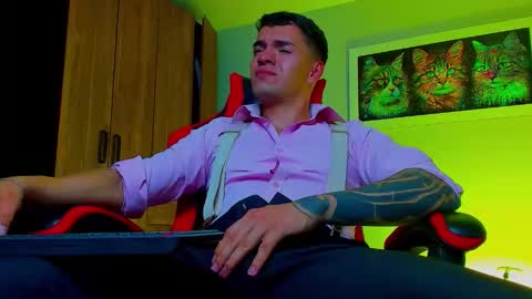 alpha_dominus_ online show from September 2025 04:48:02 AM