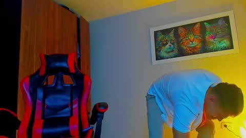 alpha_dominus_ online show from October 2025 04:21:01 AM