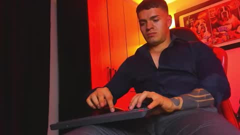 alpha_dominus_ online show from December 2025 06:21:01 AM