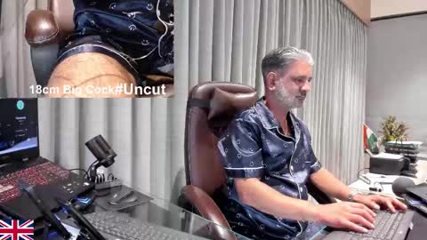 Snapshot of alpha_uk_boss chatting on March 2026 04:43:01 PM alpha_uk_boss online show from March 2026 04:43:01 PM