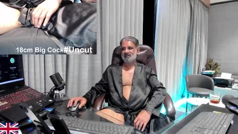 Snapshot of alpha_uk_boss chatting on April 2026 11:35:02 PM alpha_uk_boss online show from April 2026 11:35:02 PM