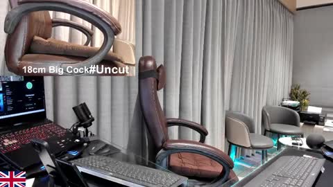 Snapshot of alpha_uk_boss chatting on April 2026 10:16:01 PM alpha_uk_boss online show from April 2026 10:16:01 PM