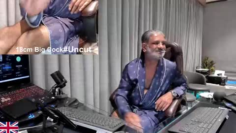 alpha_uk_boss online show from May 2026 05:38:02 AM