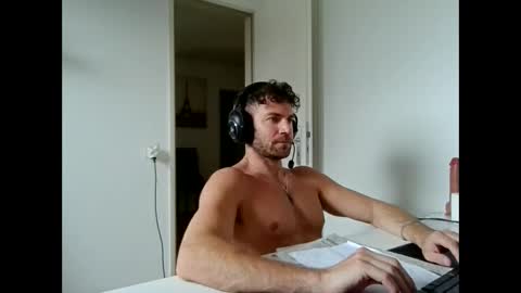 alphah_hunk online show from April 2026 12:23:01 PM