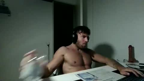 alphah_hunk online show from April 2026 07:07:02 PM