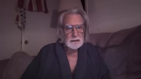 AlphaUniform online show from December 2025 12:25:02 PM