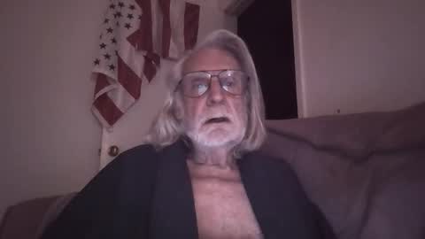 AlphaUniform online show from March 2026 12:42:01 PM