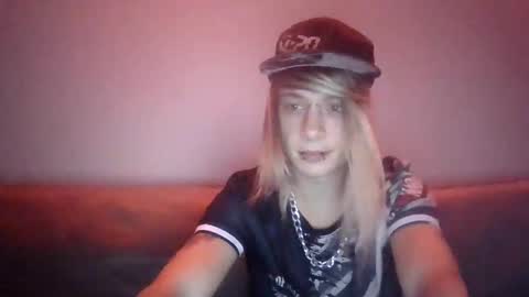 altboy010 online show from September 2025 09:15:01 PM