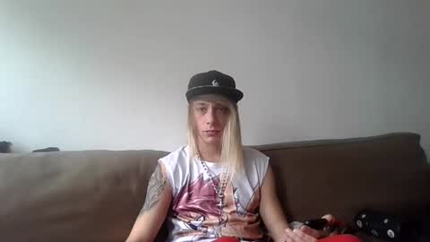 altboy010 online show from September 2025 02:29:02 PM