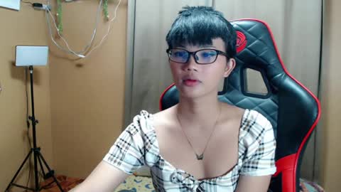 Snapshot of althea_ii chatting on April 2026 05:21:01 AM Althea online show from April 2026 05:21:01 AM