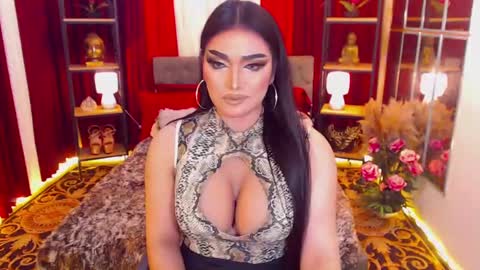 Snapshot of alurajhenson chatting on January 2025 11:14:01 AM Alura Jhenson online show from January 2025 11:14:01 AM