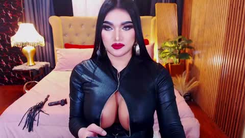 Snapshot of alurajhenson chatting on April 2026 01:05:02 PM Alura Jhenson online show from April 2026 01:05:02 PM