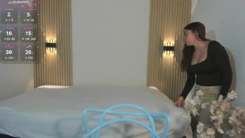 Aly online show from April 2026 11:40:01 AM