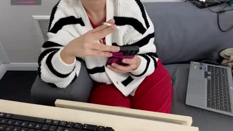 Snapshot of alyarei chatting on September 2025 11:48:01 AM alyarei online show from September 2025 11:48:01 AM