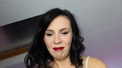 Snapshot of alyarei chatting on October 2025 05:57:01 PM alyarei online show from October 2025 05:57:01 PM