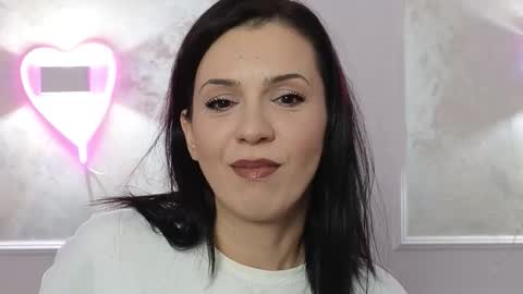 Snapshot of alyarei chatting on November 2025 07:23:02 PM alyarei online show from November 2025 07:23:02 PM