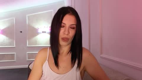 Snapshot of alyarei chatting on November 2025 06:12:01 PM alyarei online show from November 2025 06:12:01 PM