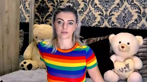 Snapshot of alyblonde chatting on December 2024 08:56:02 AM aly online show from December 2024 08:56:02 AM