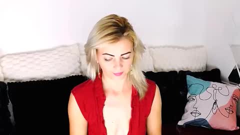 Snapshot of alyblonde chatting on November 2025 02:28:02 PM aly online show from November 2025 02:28:02 PM