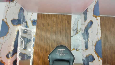 Snapshot of alyce_tay1 chatting on April 2026 11:33:02 AM ALYCE online show from April 2026 11:33:02 AM