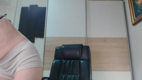 Snapshot of alycetn chatting on June 2026 10:13:01 AM Alice online show from June 2026 10:13:01 AM