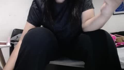 Alyn Maria online show from November 2025 02:22:02 AM