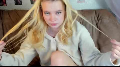 Snapshot of alysameow chatting on March 2026 01:58:01 PM Alysa 7GMT online show from March 2026 01:58:01 PM