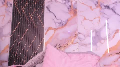 alyson__a online show from April 2026 02:35:01 PM