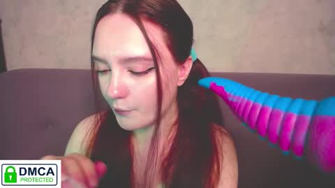 Alyssa online show from November 2025 02:33:01 AM