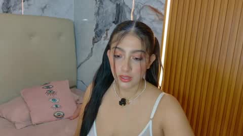 Snapshot of alyssa_park chatting on April 2026 07:01:01 PM ALYSSA online show from April 2026 07:01:01 PM