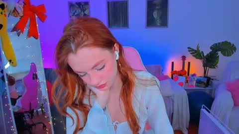 alyssa_smitt online show from February 2025 07:33:01 AM