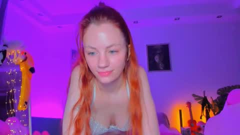 alyssa_smitt online show from October 2025 06:41:02 PM
