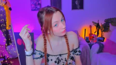 alyssa_smitt online show from October 2025 12:33:01 AM