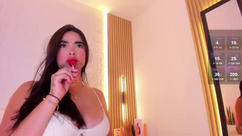 Snapshot of alyssa_vargas chatting on September 2025 10:36:01 PM alyssa online show from September 2025 10:36:01 PM
