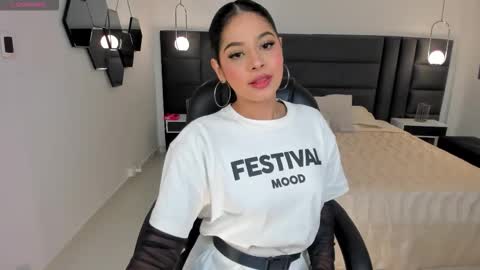 Aly  online show from September 2025 11:11:02 AM