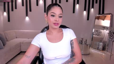 Aly  online show from October 2025 11:31:02 AM