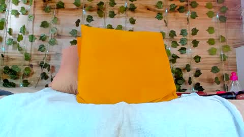 Snapshot of alyssia_oceann chatting on February 2025 03:53:01 PM alyssia online show from February 2025 03:53:01 PM