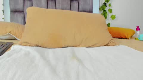 Snapshot of alyssia_oceann chatting on September 2025 01:54:01 PM alyssia online show from September 2025 01:54:01 PM