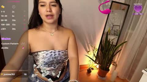 Snapshot of alyssia_wolds_1 chatting on September 2025 12:03:02 AM alyssia wolds online show from September 2025 12:03:02 AM