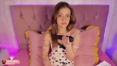 Snapshot of alyy_cut3 chatting on March 2026 08:41:02 PM Alyy online show from March 2026 08:41:02 PM