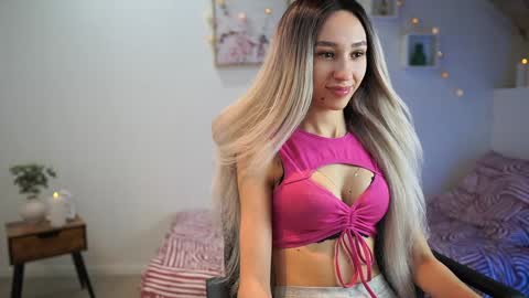 Amai  Liu online show from January 2025 07:34:01 PM