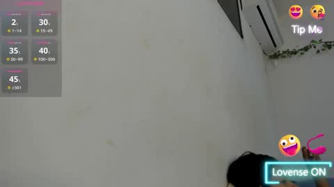 Snapshot of amaia_baez chatting on April 2026 07:44:02 PM AMAIA online show from April 2026 07:44:02 PM