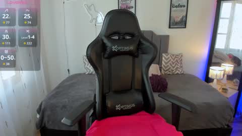 Hi Im AmaiaHelp me reach 100 likes online show from September 2025 08:30:01 PM