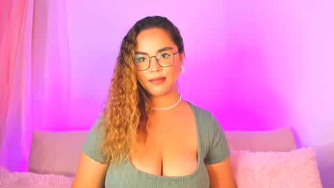 Snapshot of amalia_bennet chatting on March 2025 09:48:02 PM amalia bennet online show from March 2025 09:48:02 PM