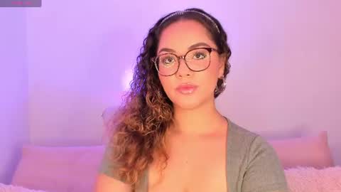 Snapshot of amalia_bennet chatting on June 2026 03:49:02 PM amalia bennet online show from June 2026 03:49:02 PM