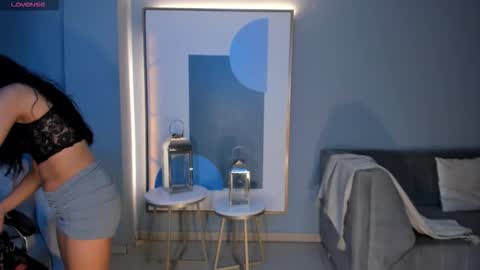 Amalia cruss online show from November 2025 08:08:01 PM