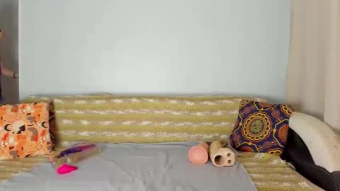 Snapshot of amalia_mio chatting on November 2025 08:07:01 AM Amalia online show from November 2025 08:07:01 AM