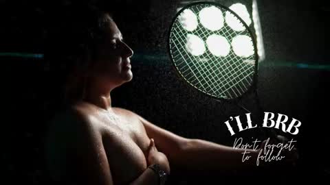 Amalia Im Back See you soon this January 7 at 10 pm Colombia time online show from December 2025 07:54:01 PM