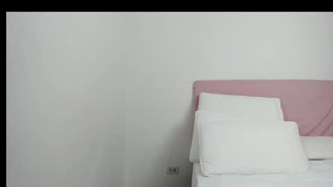Snapshot of amaliaariel chatting on January 2025 01:06:01 AM amaliaariel online show from January 2025 01:06:01 AM